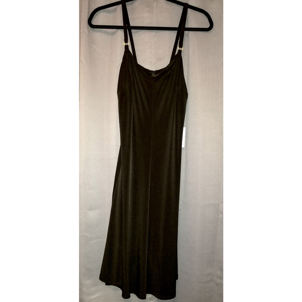 NWT RING-DETAIL MAXI DRESS - Picture 3 of 5